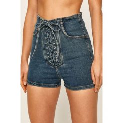 Tally Weijl - Szorty jeansowe. Niebieskie szorty damskie TALLY WEIJL, bez wzorów, z elastanu, casualowe. W wyprzedaży za 79,90 zł.