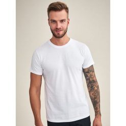 T-shirt w kolorze białym. Białe t-shirty męskie TATUUM, xl, bez wzorów, z bawełny, z okrągłym kołnierzem. W wyprzedaży za 49,95 zł.