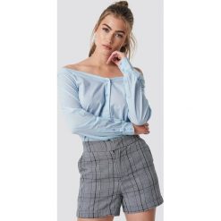 NA-KD Trend Koszula z odkrytymi ramionami - Blue. Niebieskie koszule wiązane damskie NA-KD Trend. Za 80,95 zł.