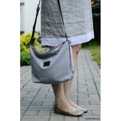 Torba Szara Pepitka. Szare torebki klasyczne damskie Pakamera, w paski, ze skóry. Za 160,00 zł.
