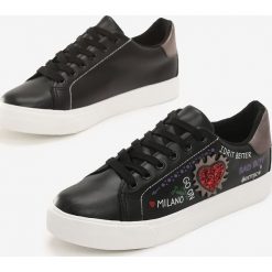 Czarne Trampki Go On. Czarne buty sportowe damskie Born2be, z aplikacjami, na sznurówki. Za 49,99 zł.