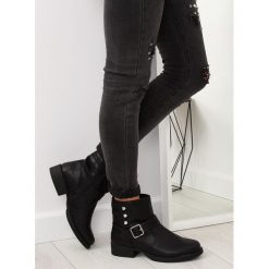 Botki militarne czarne ZW08 BLACK. Czarne botki damskie obuwie damskie, na jesień, ze skóry ekologicznej, eleganckie, bez obcasa, na płaskiej podeszwie, na zamek. Za 102,71 zł.