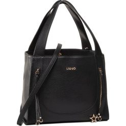 Torebka LIU JO - M Satchel NA0128 E0031 Nero 22222. Czarne torebki klasyczne damskie Liu Jo, bez wzorów, ze skóry ekologicznej, klasyczne, bez dodatków. Za 649,00 zł.