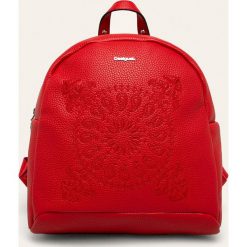 Desigual - Plecak. Czerwone plecaki damskie Desigual, z aplikacjami, z poliesteru. W wyprzedaży za 199,90 zł.