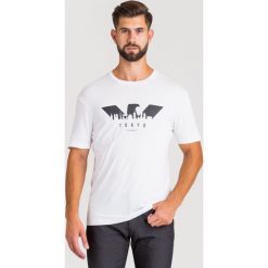 T-SHIRT Emporio Armani. Białe t-shirty męskie xs, z nadrukiem, z okrągłym kołnierzem. Za 203,40 zł.