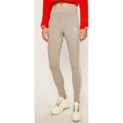 Adidas Originals - Legginsy. Szare spodnie damskie adidas Originals, s, z elastanu, z podwyższonym stanem. W wyprzedaży za 109,90 zł.