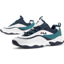 FILA RAY CB LOW > 1010723-91A. Sneakersy męskie Fila, bez zapięcia. W wyprzedaży za 279,99 zł.