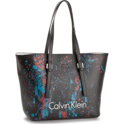 Torebki klasyczne damskie: Torebka CALVIN KLEIN BLACK LABEL – Ck Zone Medium Shopp K60K604200 910
