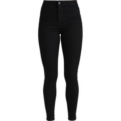 Miss Selfridge STEFFI SUPER Jeans Skinny Fit black. Czarne rurki damskie Miss Selfridge. Za 169,00 zł.