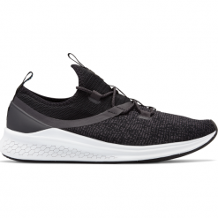 New Balance MLAZRMB. Pomarańczowe buty sportowe męskie New Balance, z materiału, bez zapięcia, tenisowe. W wyprzedaży za 199,99 zł.