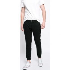 Camel Active - Spodnie. Czarne spodnie męskie marki Camel Active, na co dzień, bez wzorów, z elastanu, casualowe. W wyprzedaży za 249,90 zł.