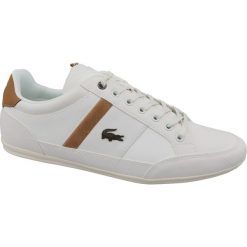 Lacoste Chaymon 119 5 737CMA00082R2. Białe półbuty męskie Lacoste, bez wzorów, ze skóry, bez zapięcia. W wyprzedaży za 449,99 zł.