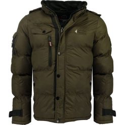 Kurtka zimowa "Bukkateak" w kolorze khaki. Brązowe kurtki męskie Canadian Peak, na zimę, xl, bez wzorów, bez kaptura. W wyprzedaży za 285,95 zł.