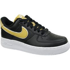 Nike Wmns Air Force 1 07 SE AA0287-017 40 Czarne. Czarne buty sportowe damskie Nike, bez wzorów, ze skóry, sportowe. W wyprzedaży za 389,99 zł.