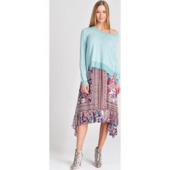 SUKIENKA Twinset U&B. Różowe sukienki damskie Twinset U&B, na co dzień, s, bez wzorów, z tkaniny, bez kołnierzyka, bez rękawów, midi, proste. Za 825,30 zł.