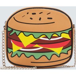 Torebka na ramię w kształcie hamburgera. Brązowe torebki klasyczne damskie marki Pull&Bear, na ramię. Za 69,90 zł.