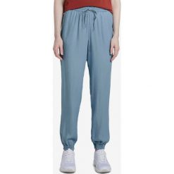 Tom Tailor Denim Spodnie Niebieski. Niebieskie spodnie damskie TOM TAILOR DENIM, m, z lyocellu. Za 187,95 zł.