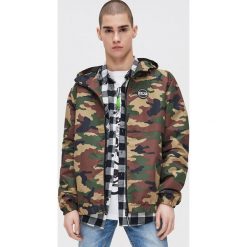 Lekka kurtka z kapturem - Khaki. Brązowe kurtki damskie Cropp, s, bez wzorów, z kapturem. W wyprzedaży za 69,99 zł.