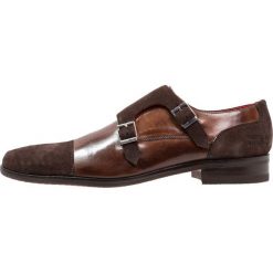 Melvin & Hamilton TONI Półbuty wsuwane espresso/dark brown. Pomarańczowe półbuty męskie marki Melvin & Hamilton, bez wzorów, ze skóry, bez zapięcia. Za 719,00 zł.