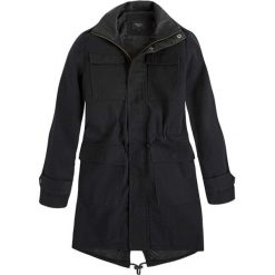Płaszcz w kolorze czarnym. Czarne kurtki damskie Pepe Jeans, na zimę, xs, bez wzorów, klasyczne, długie, bez kaptura. W wyprzedaży za 289,95 zł.