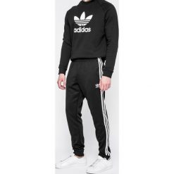 Adidas Originals - Spodnie. Czarne spodnie męskie adidas Originals, na co dzień, m, bez wzorów, z bawełny. W wyprzedaży za 219,90 zł.