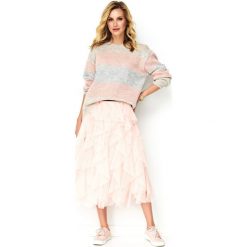 Sweter w paski z ciepłej przędzy. Swetry damskie e-margeritka.pl, s, w paski, z poliesteru, z krótkim rękawem, krótkie, bez kaptura. Za 119,99 zł.