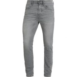 Marc O'Polo DENIM Jeansy Slim Fit reflective grey wash. Szare jeansy męskie marki Marc O'Polo DENIM, m, bez wzorów. Za 429,00 zł.