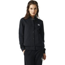 BLUZA ADIDAS COLLEGIATE TT BK5808. Czarne bluzy damskie marki Adidas, bez wzorów, bez rękawów, bez kaptura. Za 249,00 zł.