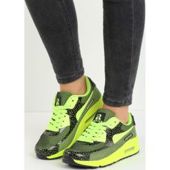Lime Green Neonowe Buty Sportowe Candy. Zielone buty sportowe damskie Born2be, bez wzorów, z tkaniny, sportowe. Za 89,99 zł.