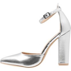 Szpilki: Glamorous Szpilki silver