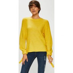 Medicine - Sweter Basic. Białe swetry damskie MEDICINE, s, bez wzorów, z elastanu, z krótkim rękawem, krótkie, bez kaptura. W wyprzedaży za 59,90 zł.