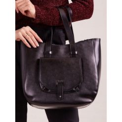 Włoska torebka skórzana shopper bag czarna Rovicky TWR-64 - czarny. Czarne torby damskie na zakupy ROVICKY, w paski, ze skóry ekologicznej, klasyczne, na ramię, bez dodatków. Za 299,99 zł.