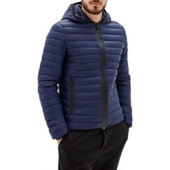 Trussardi Męska kurtka Hood tj Zip Slim Fit Matt 52S00329-U290 Navy Blue (rozmiar 54). Niebieskie płaszcze męskie Trussardi, s, bez wzorów, z materiału, bez kaptura. W wyprzedaży za 526,00 zł.
