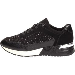 Sportowe buty damskie SERGIO LEONE SP005 BK. Czarne buty sportowe damskie Sergio Leone, bez wzorów, klasyczne. W wyprzedaży za 139,00 zł.