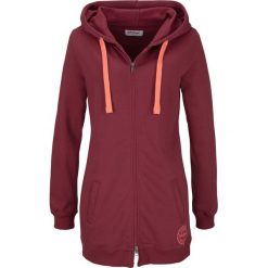 Długa bluza rozpinana bonprix bordowy. Czerwone bluzy rozpinane damskie bonprix, z długim rękawem, długie, z kapturem. Za 89,99 zł.
