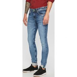 Pepe Jeans - Jeansy Finsbury. Niebieskie jeansy męskie Pepe Jeans, bez wzorów, z obniżonym stanem. W wyprzedaży za 319,90 zł.