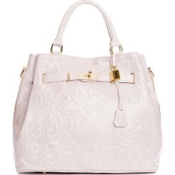Torebki klasyczne damskie: Skórzana torebka w kolorze jasnoróżowym – 40 x 21 x 31 cm