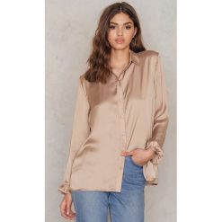 Koszule damskie: NA-KD Trend Satynowa koszula – Beige