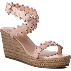 Espadryle RED VALENTINO - PQ0S0A63 Desert R GA7. Różowe espadryle damskie Red Valentino, bez wzorów, ze skóry, bez obcasa, na obcasie. W wyprzedaży za 1019,00 zł.