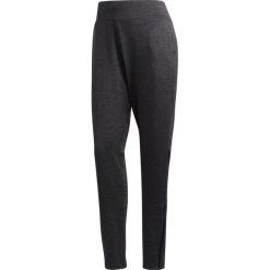 Spodnie do biegania damskie ADIDAS ASTRO PANT W BLACK/GREY SIX / DQ2585. Szare spodnie damskie Adidas, bez wzorów, do biegania. Za 279,99 zł.