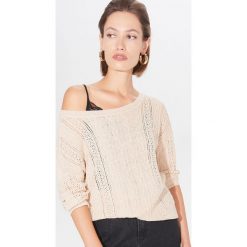 Ażurowy sweter oversize - Beżowy. Brązowe swetry damskie Mohito, s, bez wzorów, bez rękawów, bez kaptura. W wyprzedaży za 59,99 zł.