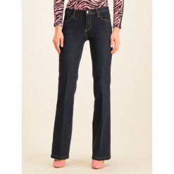 Jeansy Super Skinny Fit Guess Sexy Boot W01A58 D2QU1. Niebieskie jeansy damskie Guess. W wyprzedaży za 289,00 zł.