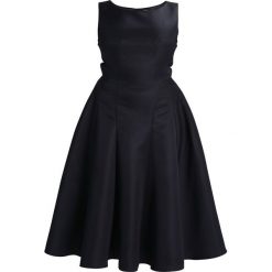 Sukienki hiszpanki: Chi Chi London Curvy ELLIE Sukienka koktajlowa black