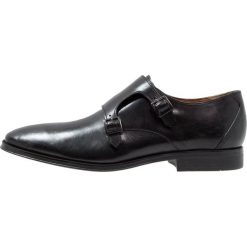 Clarks GILMAN STEP Eleganckie buty black. Czarne buty wizytowe męskie Clarks, z materiału. Za 389,00 zł.
