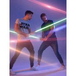 T-SHIRT STAR WARS. Szare t-shirty męskie Top Secret, na lato, m, z nadrukiem, z bawełny, retro, bez kołnierzyka. W wyprzedaży za 29,99 zł.