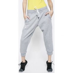 Under Armour - Spodnie. Szare bryczesy damskie marki Under Armour, m, z bawełny. W wyprzedaży za 159,90 zł.