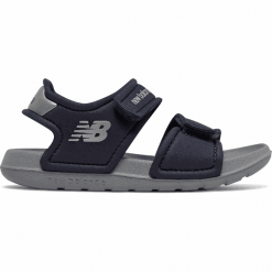 New Balance IOSPSDNV. Sandały chłopięce New Balance, z materiału. W wyprzedaży za 89,99 zł.