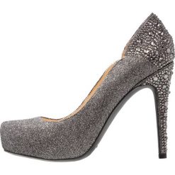 Jessica Simpson PEYHTON Szpilki pewter/multicolor. Szare czółenka damskie na sylwestra Jessica Simpson, bez wzorów, ze skóry ekologicznej, bez obcasa, na szpilce, bez zapięcia. Za 379,00 zł.