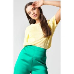 NA-KD Basic T-shirt oversize - Yellow. Różowe t-shirty damskie marki NA-KD Basic, z bawełny. Za 52,95 zł.