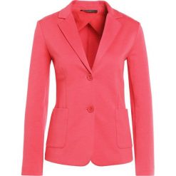 WEEKEND MaxMara MARESCA Żakiet rosso. Czerwone kurtki damskie WEEKEND MaxMara, l, bez wzorów, z bawełny. W wyprzedaży za 344,50 zł.